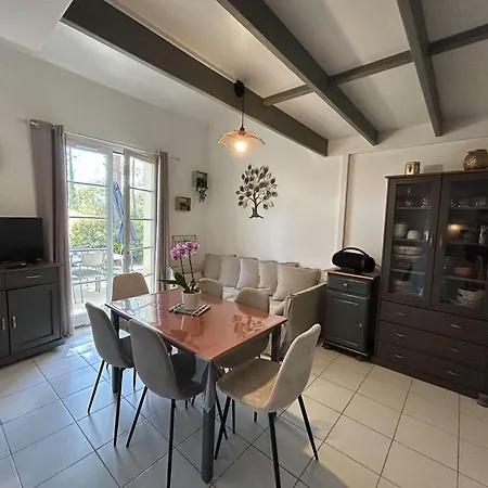 Holiday home Maison Proche - 6 Pers. - Fr-1-224c-386 *